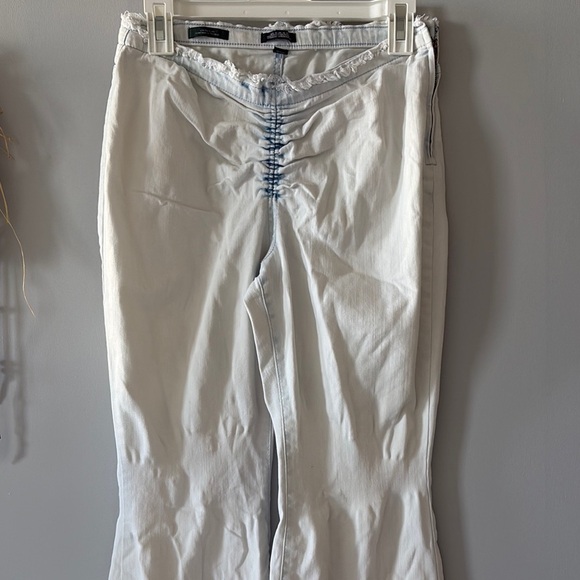 Wild Fable White wash Flare Wide Leg denim Jeans with ruched detail and side zip - Picture 1 of 9